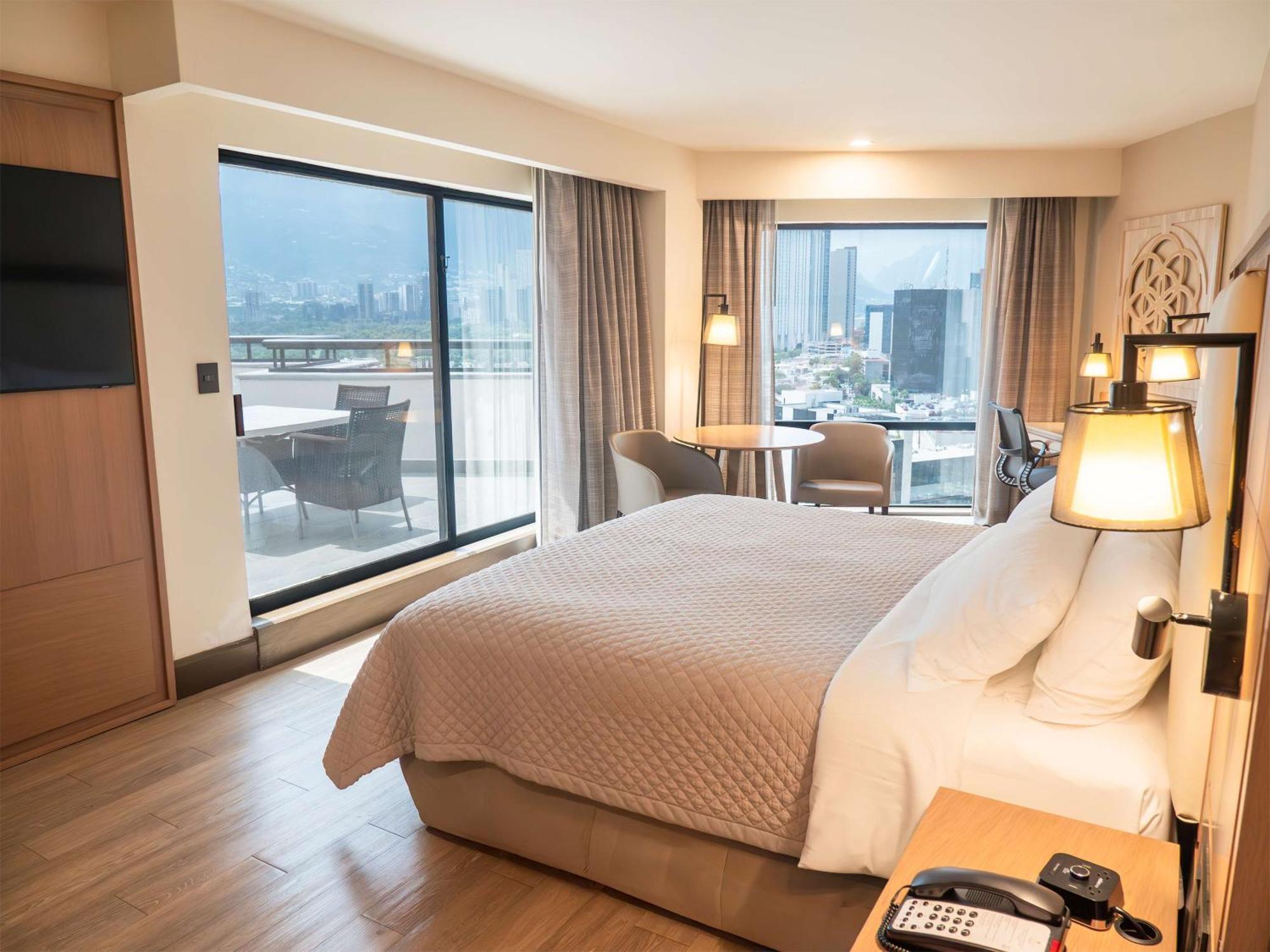 Ms Milenium Monterrey Curio Collection By Hilton Hotel San Pedro Garza Garcia Bagian luar foto