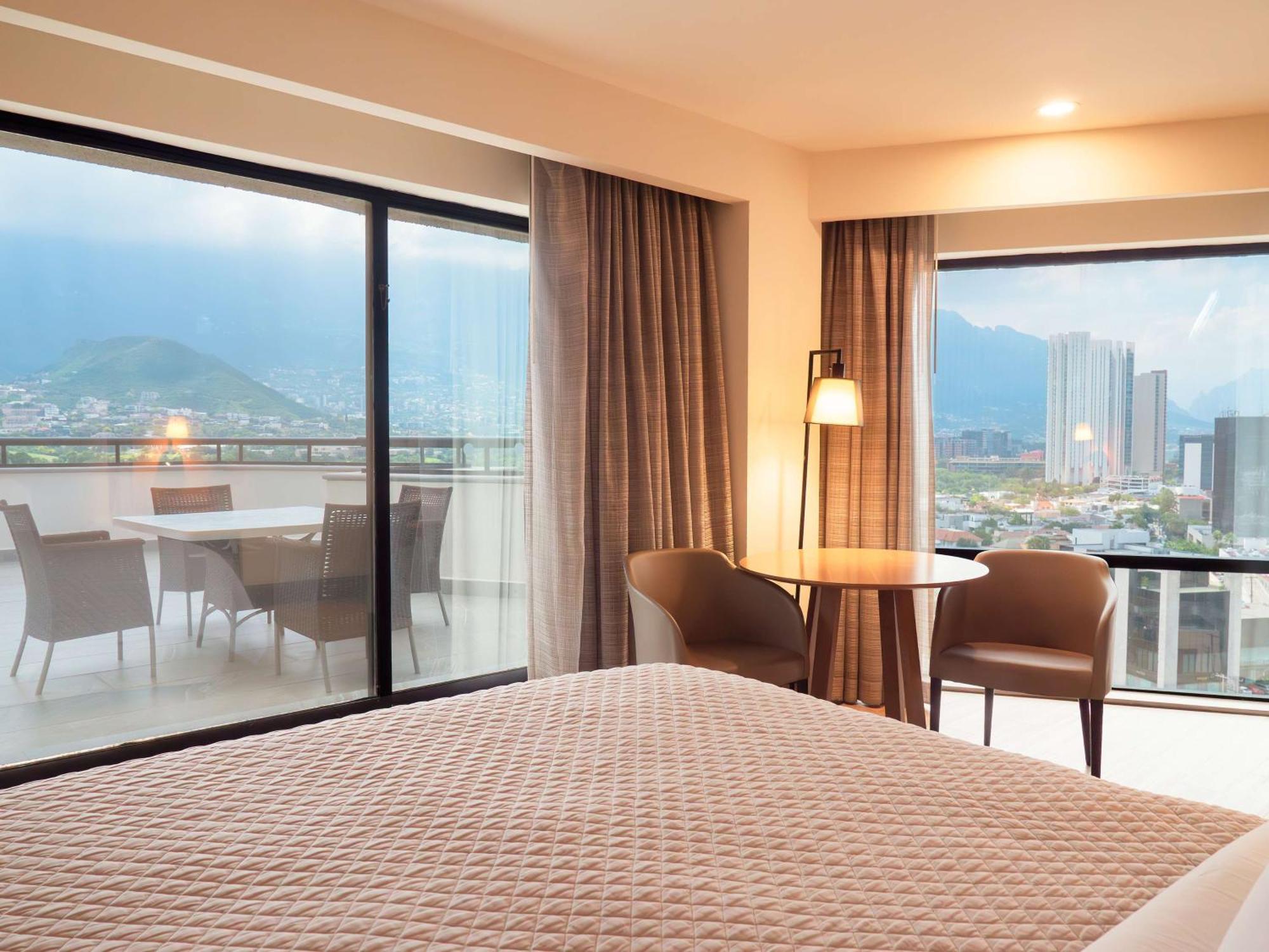 Ms Milenium Monterrey Curio Collection By Hilton Hotel San Pedro Garza Garcia Bagian luar foto
